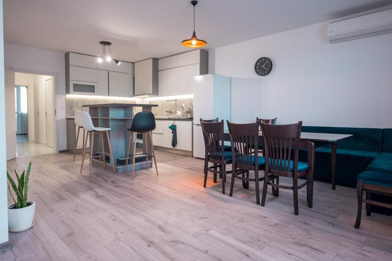 Turquoise By Rv Apartments Varna Exterior photo